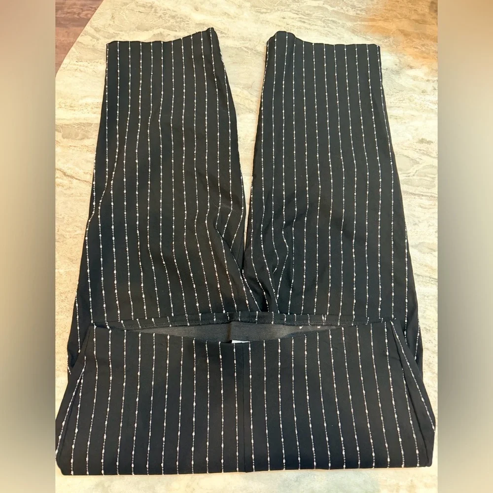 Chico’s Perfect Stretch Crop Pants Black White Stripe Size 3 Pull On 16 - Picture 1 of 10